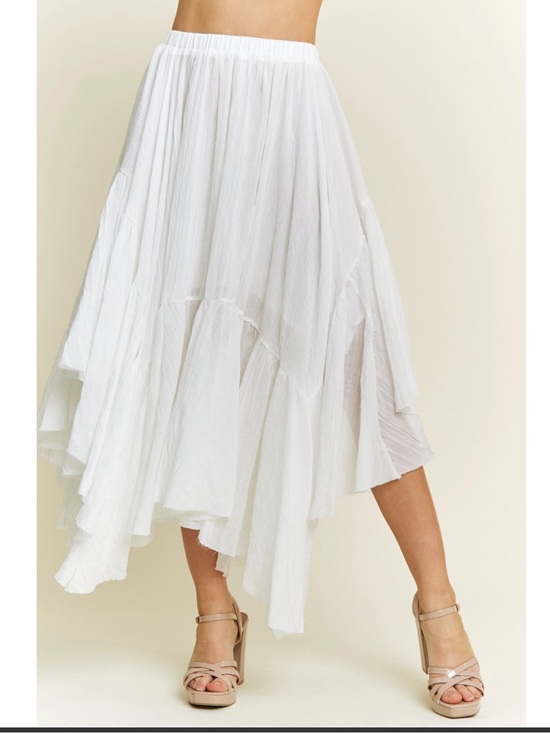 Sweet Generis Dresses & Skirts - Sweet Generis Asymmetrical Raw Edge Ruched Uneven Hemline White Skirt sz L